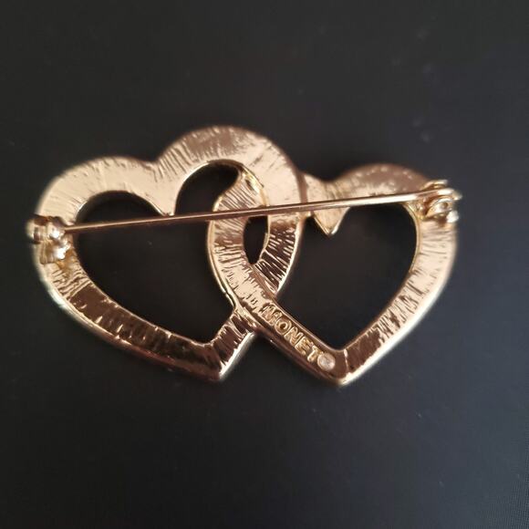 Vintage Monet Double Heart Brooch Aurora Borealis Stones in Gold Tone Setting - Picture 4 of 6
